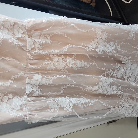 NWT Ivory Floral Embroidered Mesh Maternity Evening Gown - Picture 6 of 9